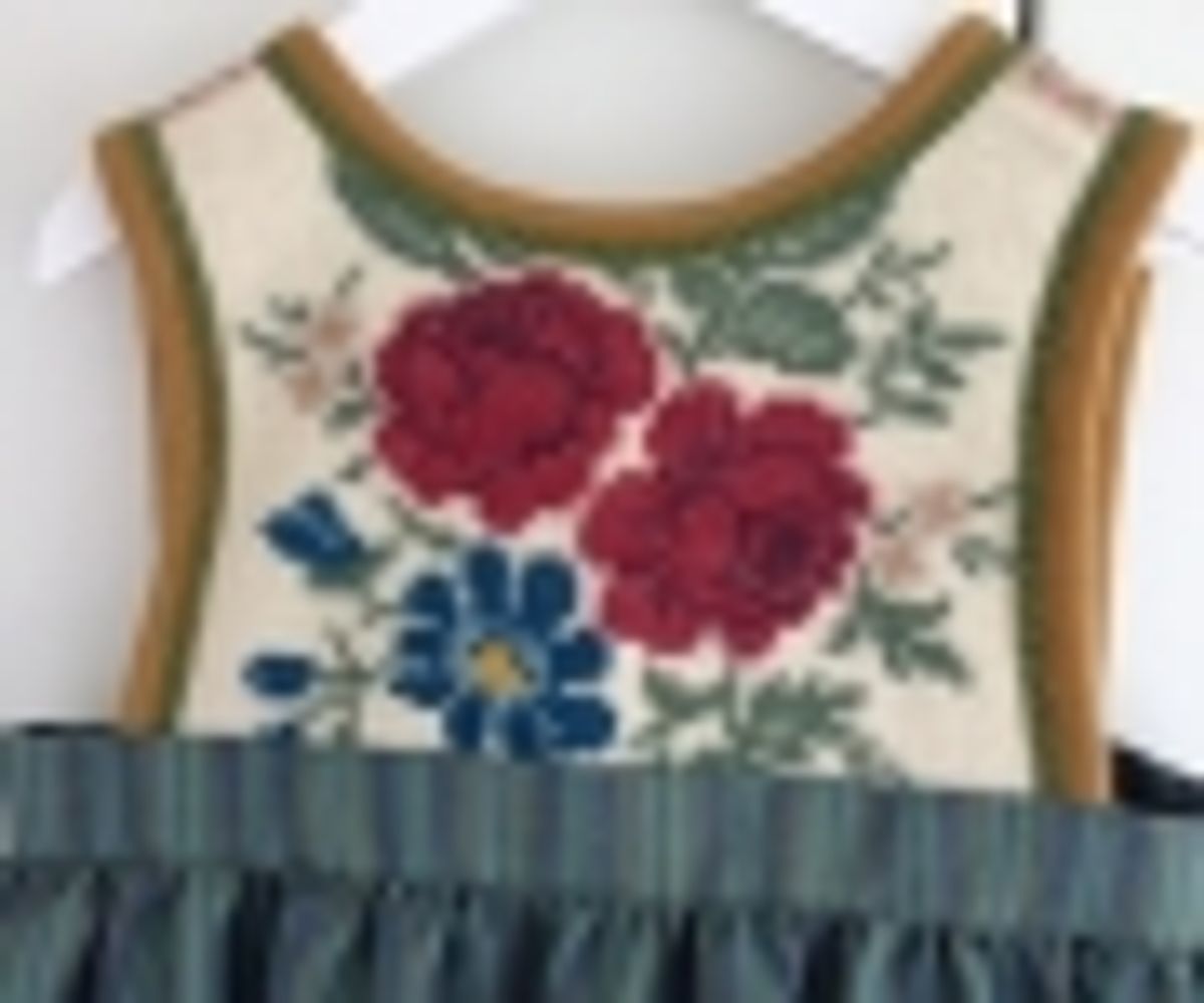 Festdrakt Astrid - str. 2-4-6-8-10-12 år