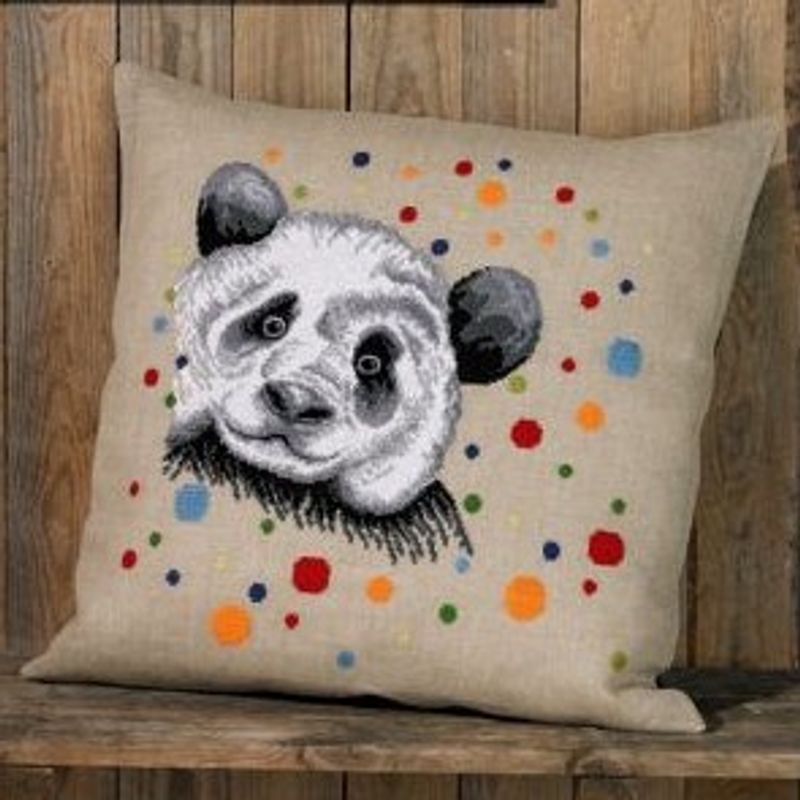 Pute panda korssting 60 x 60 cm - broderipakke 