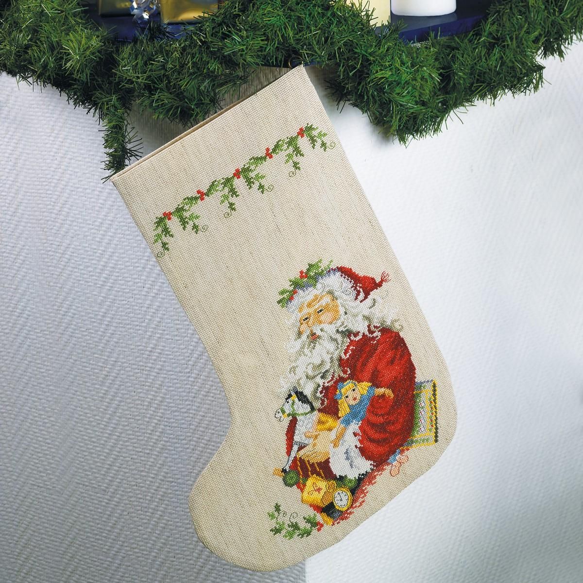 Julesokk Nissefar med gavene 29 x 44 cm - Permin